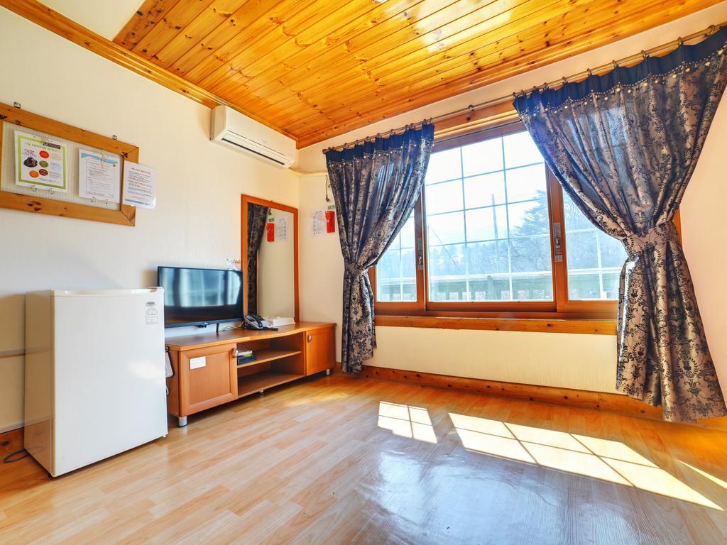 White Cabin Pyeongchang Exterior photo