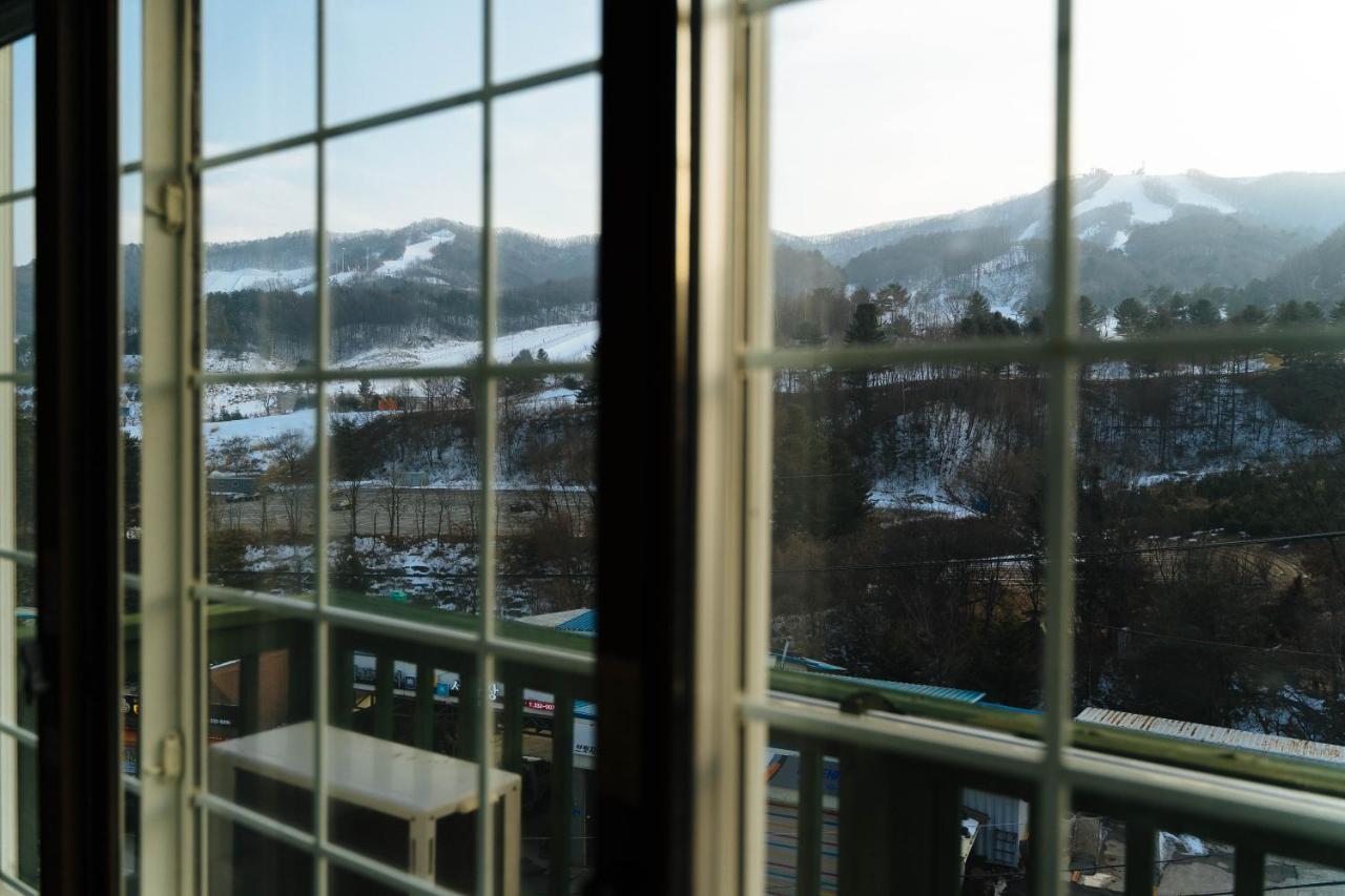 White Cabin Pyeongchang Exterior photo